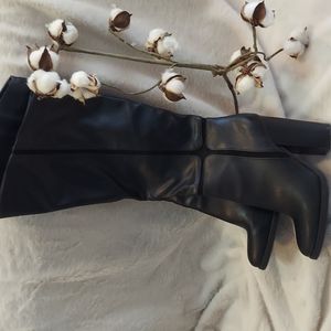 Black block heeled boot